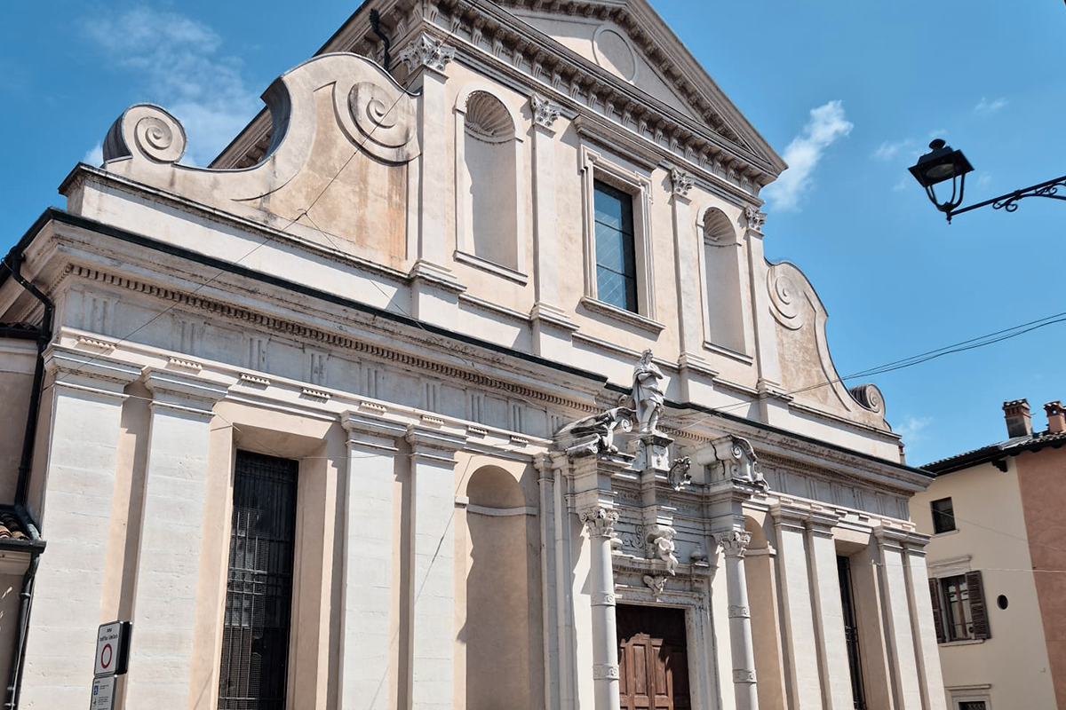 https://eventidelgarda.it/wp-content/uploads/2026/04/desenzano-vedere-duomo.jpg