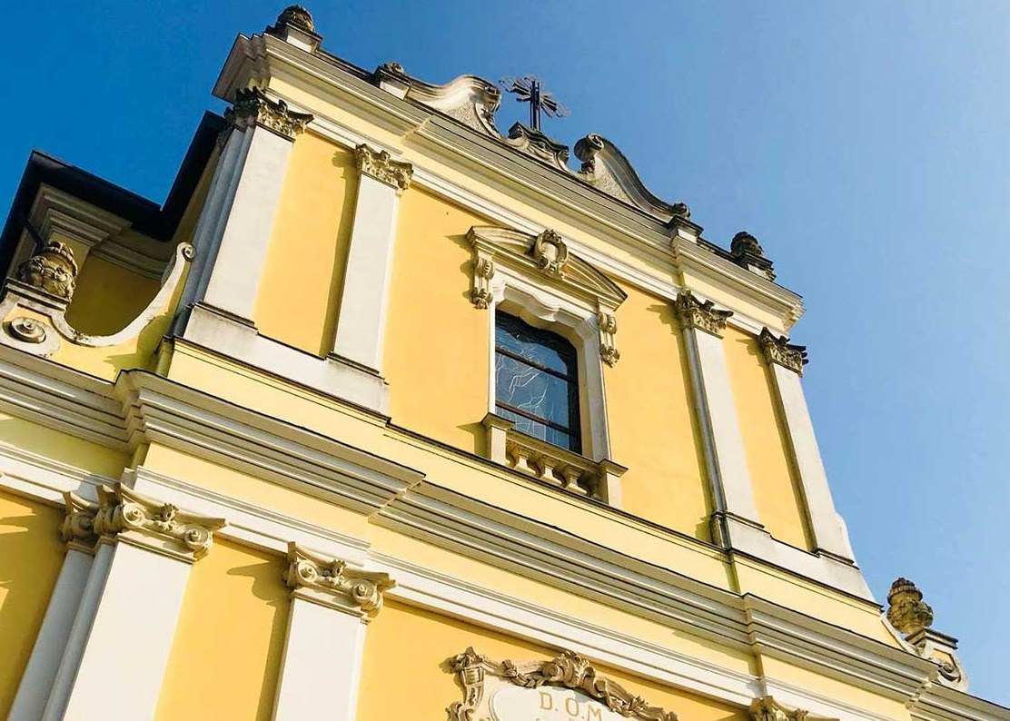 Fonte immagine e testo: https://turismo.comune.monigadelgarda.bs.it/contenuti/1331256/chiesa-san-martino